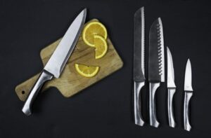 carbon steel vs stainless steel knives